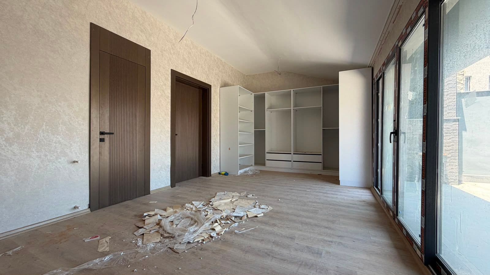 Mersin Davultepe'de Denize Sıfır 7+1 Triplex Villa 41