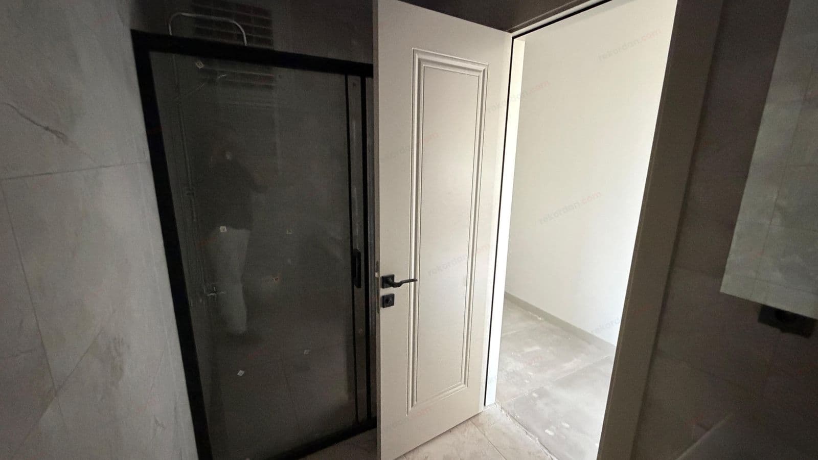Mersin Tece'de Deniz Manzaralı 2+1 Satılık Daire 2