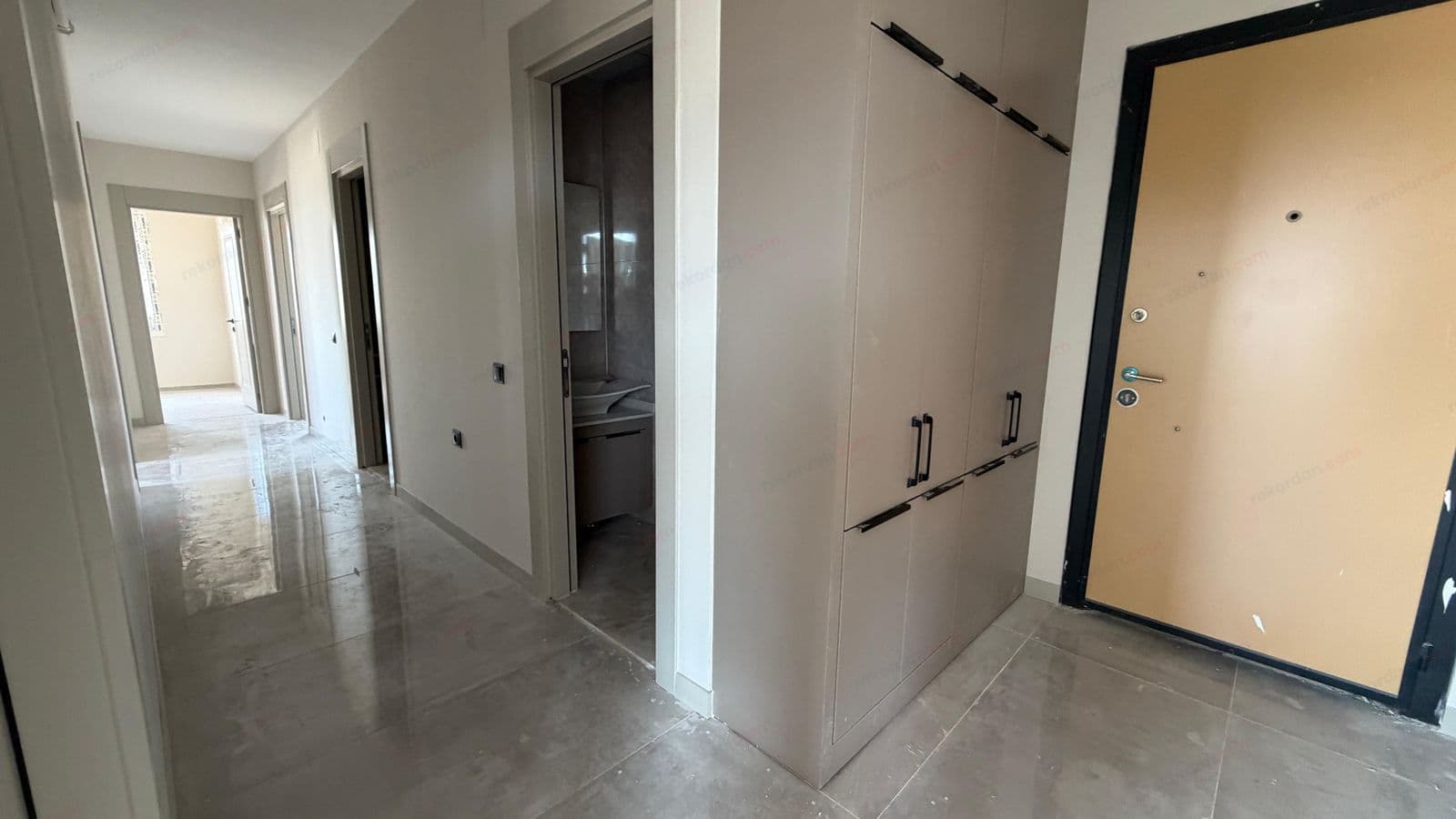 Mersin Tece'de Deniz Manzaralı 2+1 Satılık Daire 4