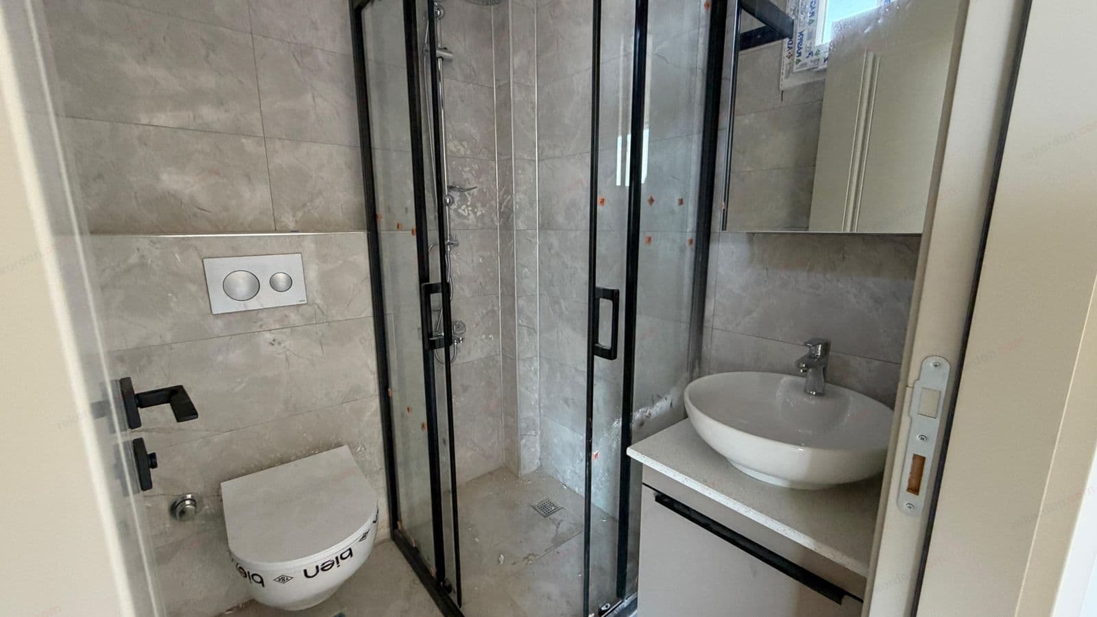 Mersin Tece'de Deniz Manzaralı 2+1 Satılık Daire 12
