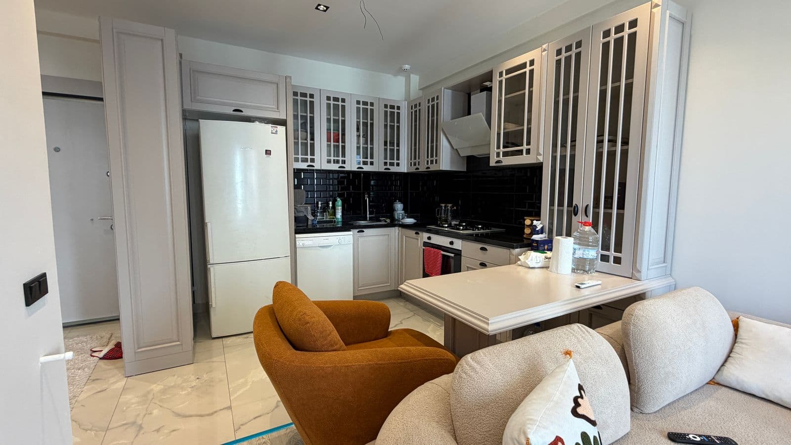 Mersin Arpaçbahşiş'de 1+1 Deniz Manzaralı Eşyalı Daire