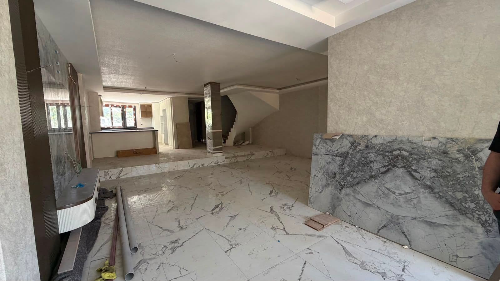 Mersin Davultepe'de Denize Sıfır 7+1 Triplex Villa 14