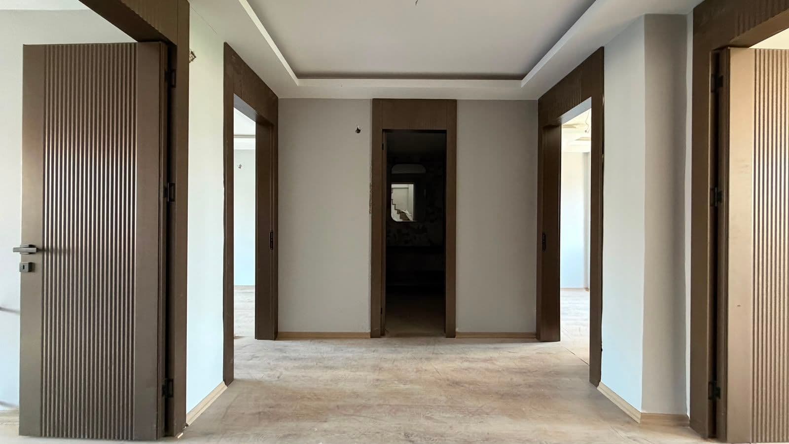 Mersin Davultepe'de Denize Sıfır 7+1 Triplex Villa 28