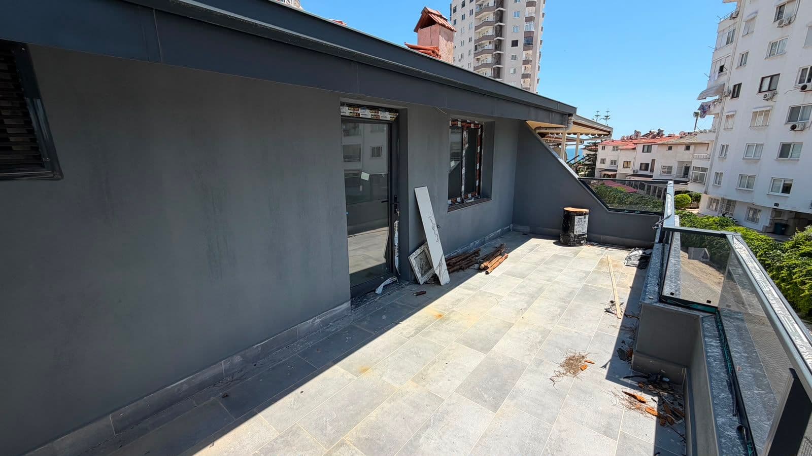 Mersin Davultepe'de Denize Sıfır 7+1 Triplex Villa 37