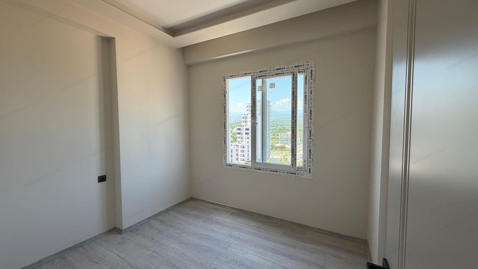 Mersin Tece'de Deniz Manzaralı 2+1 Satılık Daire