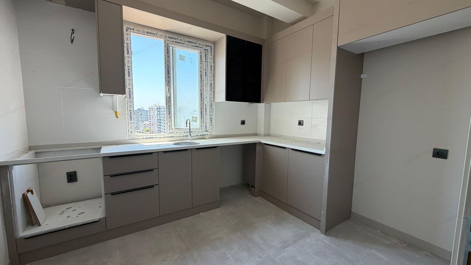 Mersin Tece'de Deniz Manzaralı 2+1 Satılık Daire 16