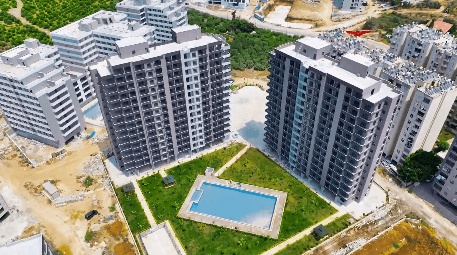 REKORDAN, MERSİN TÖMÜK MAHALLESİNDE SATILIK MODERN 2+1 DAİRE