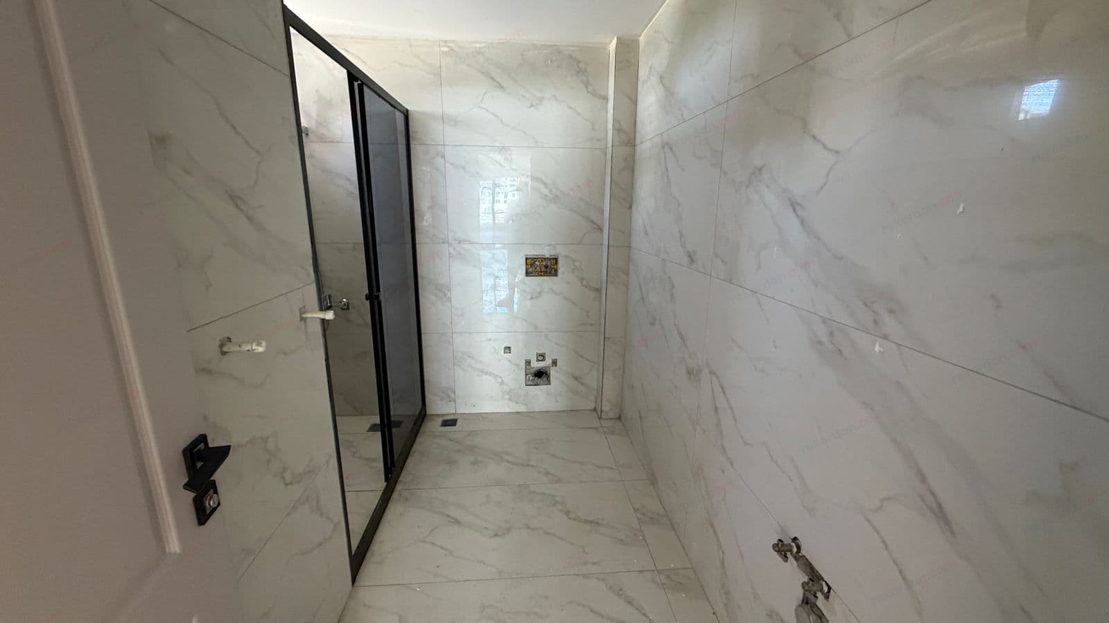 REKORDAN, MERSİN TÖMÜK MAHALLESİNDE SATILIK MODERN 2+1 DAİRE 5